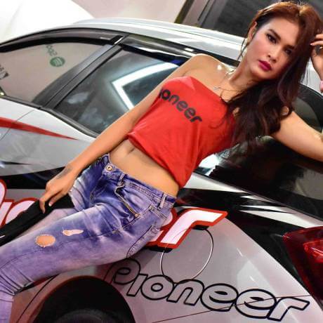 Diana Putri & Suri Meilani | Car Model8